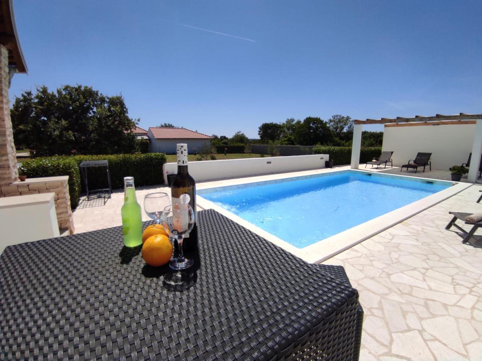 Holidayhouse Alirio With Heated Pool. Vrsi Exterior foto